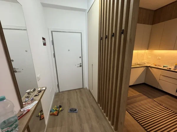 Tirane, jepet me qera apartament 2+1+Ballkon , 100 m² 600 € (Pasho hysa)