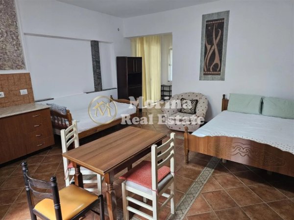 Tirane, jepet me qera garsonier 1+1 Kati 1, 40 m² 300 € (Qyteti Student)