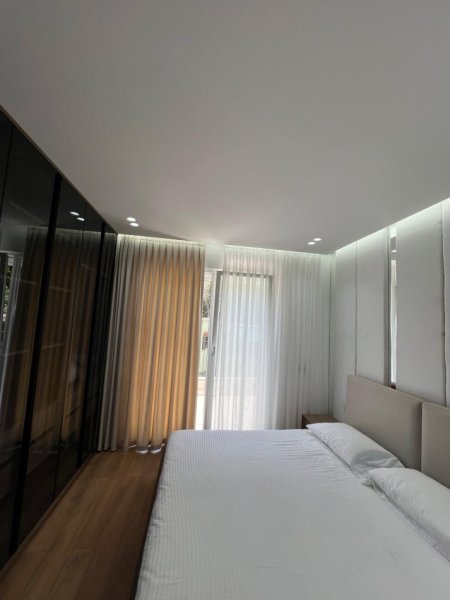 Shitet Super Apartament 2+1 tek Liqeni i Thatë  Kati 2, 98 m² 300.000 €uro
