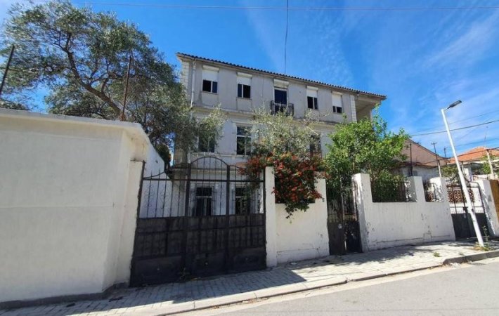 Vlore, shitet Vile , 400 m² 480.000 €  TT 384