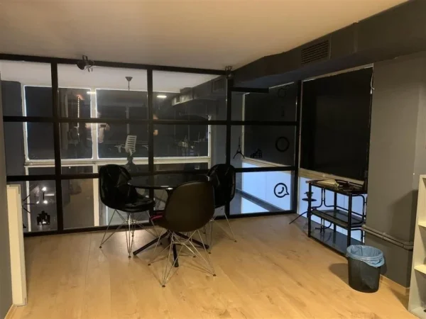 Tirane, jepet me qera ambjent biznesi Kati 0, 60 m² 550 € 