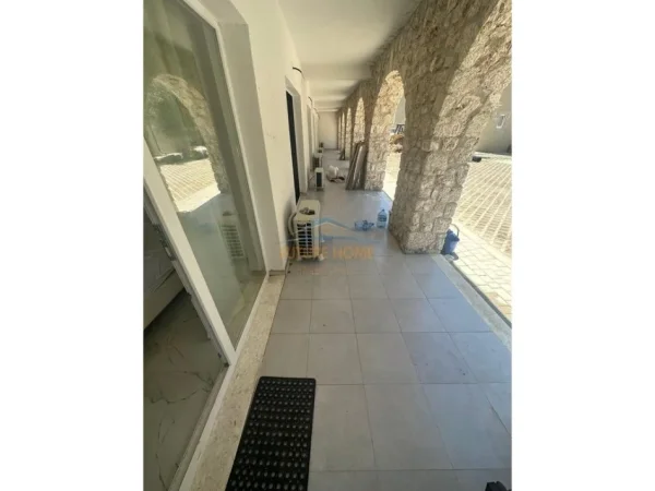 Dhermi - Palase, shitet apartament 1+1 Kati 0, 60 m² 220.000 € (Kompleksi Sofo Duni , Dhermi)