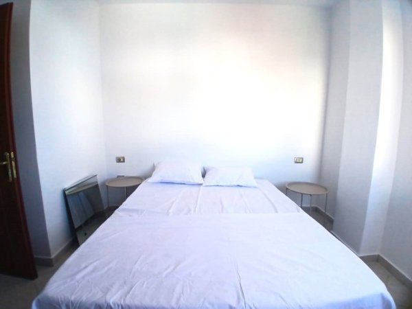 JEPET ME QERA SUPER APARTAMENTI 2+1 TEK STACIONI I TRENIT  Kati 3, 90 m² 500 Euro