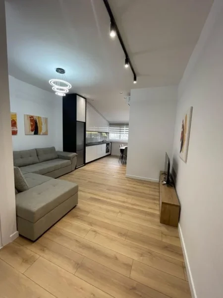 Tirane, shitet apartament 1+1 , 53 m² 93.000 € 