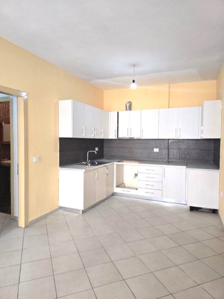 JEPET ME QIRA | APARTAMENT 2+1 YZBERISHT, Kati 4, 80 m² 350 €uro
