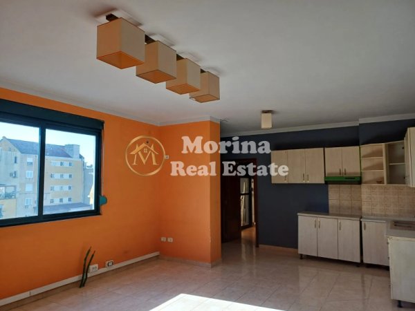 Tirane, jepet me qera apartament 2+1 Kati 7, 95 m² 500 € (Rruga Vllazen Huta)