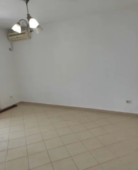 Tirane, shitet apartament 2+1+Ballkon Kati 4, 65 m² 103.000 € (Rruga "Niko Avrami")