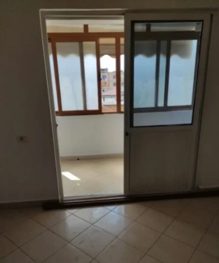 Tirane, shitet apartament 2+1+Ballkon Kati 4, 65 m² 103.000 € (Rruga "Niko Avrami")
