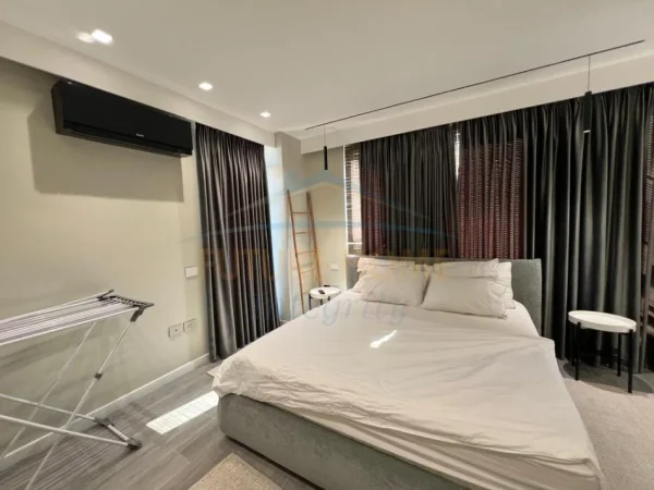 APARTAMENT MODERN 1+1+GARDEROBE ME QERA NE SAUK