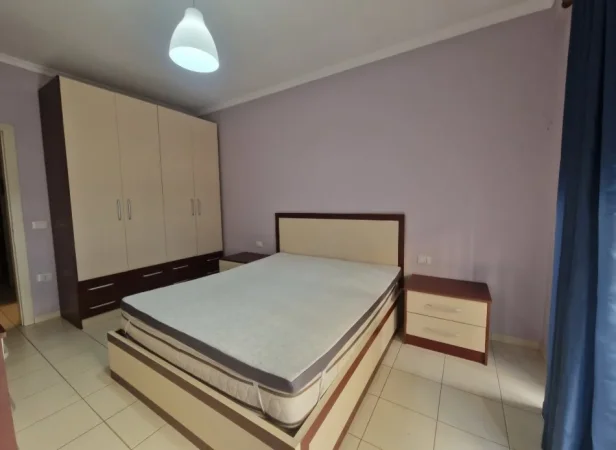 Tirane, jepet me qera apartament 1+1 Kati 3, 1 m² 400 €
