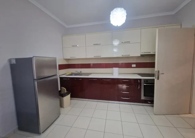 Tirane, jepet me qera apartament 1+1 Kati 3, 1 m² 400 €