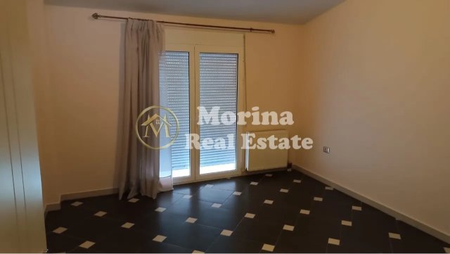 Tirane, jepet me qera shtepi 3+1 Kati 4, 200 m² 500 € (Sauk)