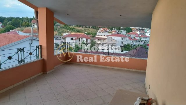 Tirane, jepet me qera shtepi 3+1 Kati 4, 200 m² 500 € (Sauk)