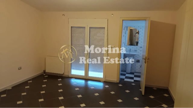 Tirane, jepet me qera shtepi 3+1 Kati 4, 200 m² 500 € (Sauk)
