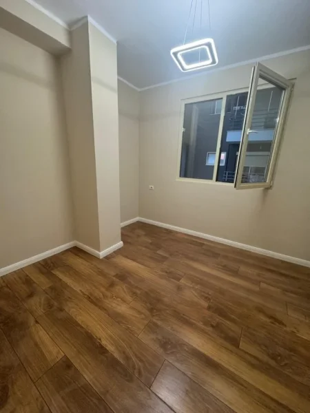 Tirane, shitet apartament 2+1 Kati 2, 78 m² 113.000 € (FRESK)