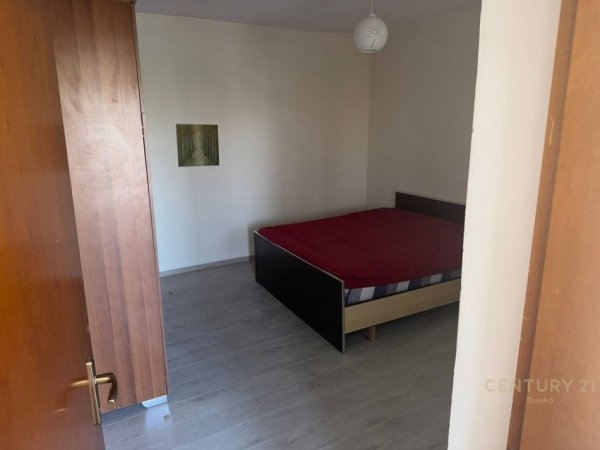 Tirane, jepet me qera shtepi 5+1 Kati 2, 100 m² 600 € 
