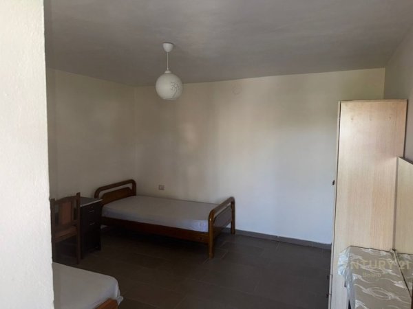 Tirane, jepet me qera shtepi 5+1 Kati 2, 100 m² 600 € 