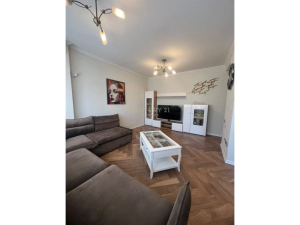 Tirane, shitet apartament 1+1 Kati 4, 59 m² 110.000 € 