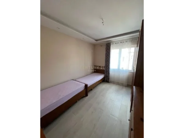 Tirane, jepet me qera apartament 2+1 Kati 5, 82 m² 800 € 