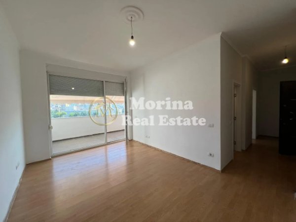Tirane, jepet me qera apartament 2+1 Kati 8, 70 m² 700 € (21 Dhjetori)