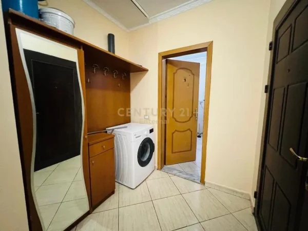 Tirane, jepet me qera apartament 1+1 Kati 2, 66 m² 500 € 