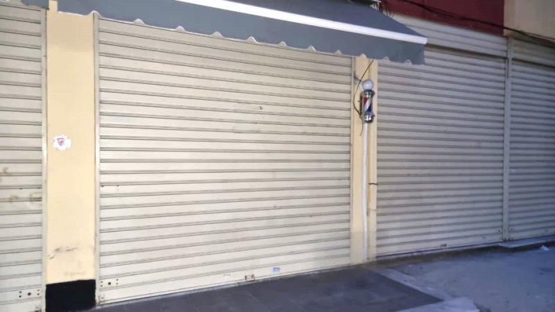 (Jepet me Qira Ambient Biznesi rreth 25 m², e kompletuar me të gjitha pajisjet ne AstirKati 0, 25 m² 450 €URO