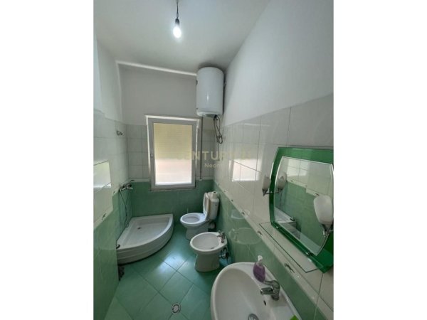 Tirane, jepet me qera apartament 2+1 Kati 1, 100 m² 600 € (Rr.Eduart Mano , Kopeshti Zologjik)