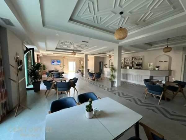 Elbasan, jepet me qera hotel , 670 m² 2.500 € (Rr.Elbasan-Librazhd)