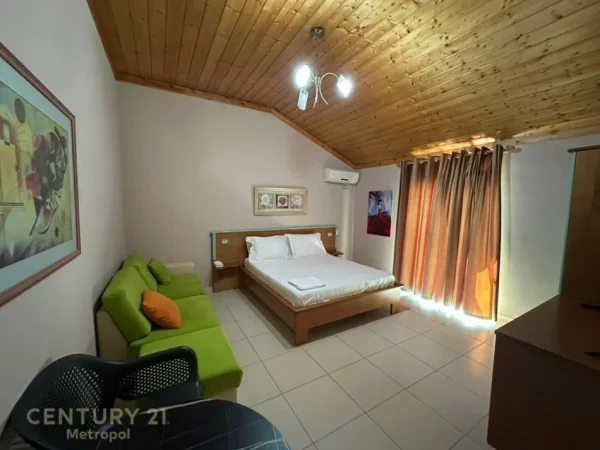 Elbasan, jepet me qera hotel , 670 m² 2.500 € (Rr.Elbasan-Librazhd)