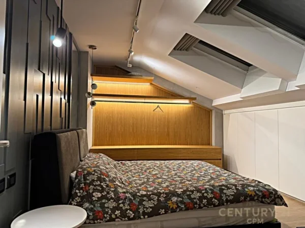 Tirane, jepet me qera apartament 3+1 Kati 6, 220 m² 2.000 € (Rrethrrotullimi Selite)