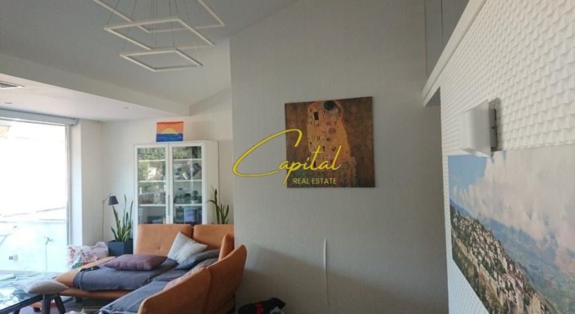 Tirane, shitet apartament+verande | Penthouse 4+1 Kati 5, 200 m² 385.000 € (LIQENI I THATE)