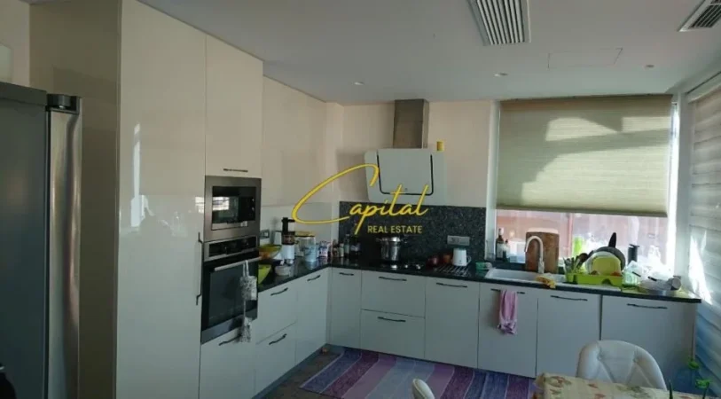 Tirane, shitet apartament+verande | Penthouse 4+1 Kati 5, 200 m² 385.000 € (LIQENI I THATE)