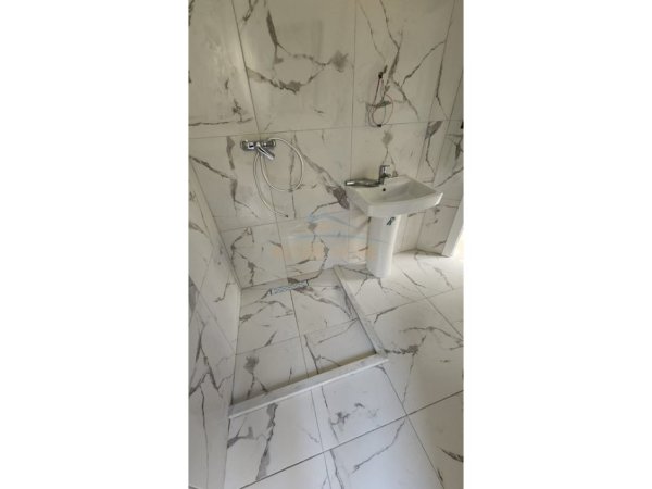 Durres, shitet apartament 2+1+Ballkon Kati 3, 138 m² 285.000 € (White Hill Residence, Currila, Durres)