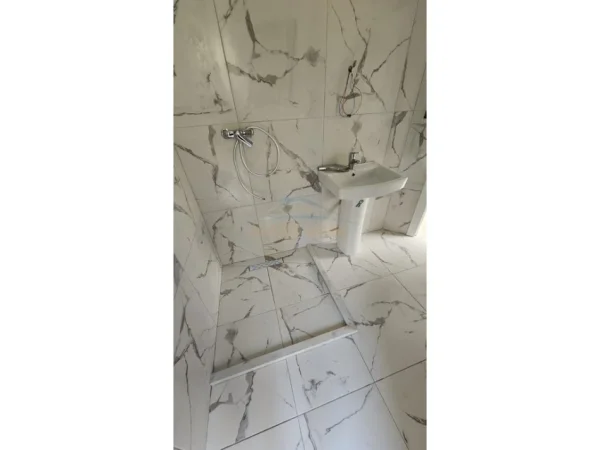 Durres, shitet apartament 2+1+Ballkon Kati 3, 138 m² 285.000 € (White Hill Residence, Currila, Durres)