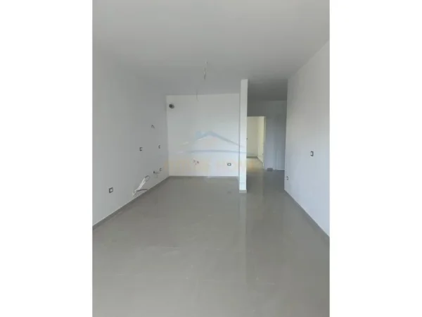 Durres, shitet apartament 2+1+Ballkon Kati 3, 138 m² 285.000 € (White Hill Residence, Currila, Durres)