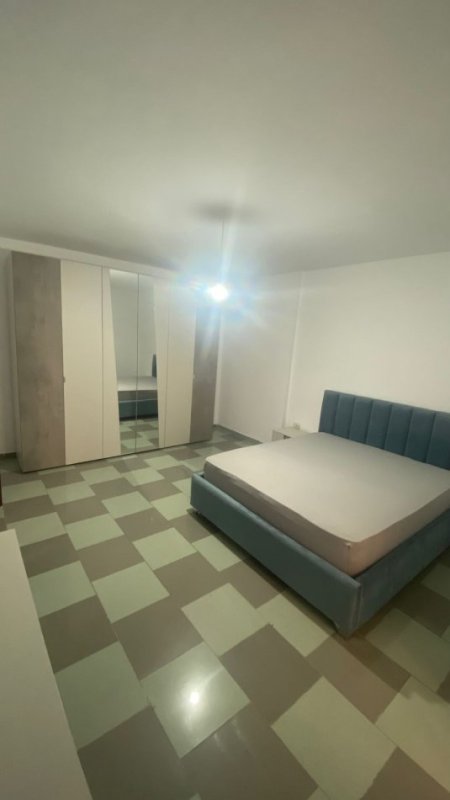 Tirane, jepet me qera apartament 1+1+Ballkon Kati 1, 70 m² 450 € (RRUGA E ELBASANIT)