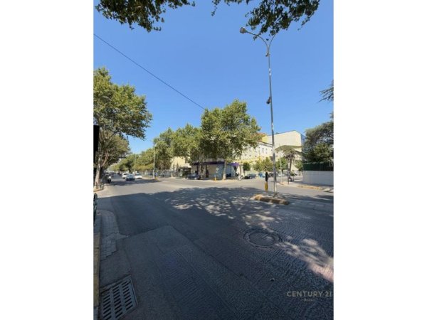 Tirane, shitet ambjent biznesi , 87 m² 49.000 € (Rr.Reshit Petrela)