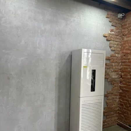 Tirane, jepet me qera ambjent biznesi , (Kombinat)