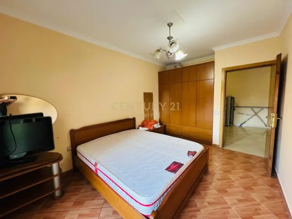 Tirane, jepet me qera apartament 1+1+Ballkon Kati 2, 66 m² 500 € (Rruga e Dibrës, pranë Selvisë, Tiranë)