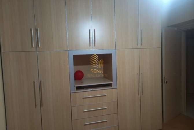 Tirane, jepet me qera apartament 2+1 Kati 2, 80 m² 650 € (Rruga Muhamet Gjollesha)