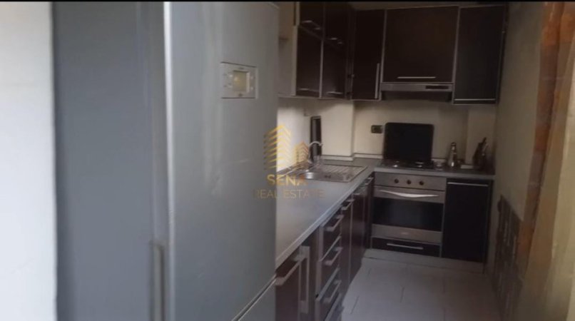 Tirane, jepet me qera apartament 2+1 Kati 2, 80 m² 650 € (Rruga Muhamet Gjollesha)
