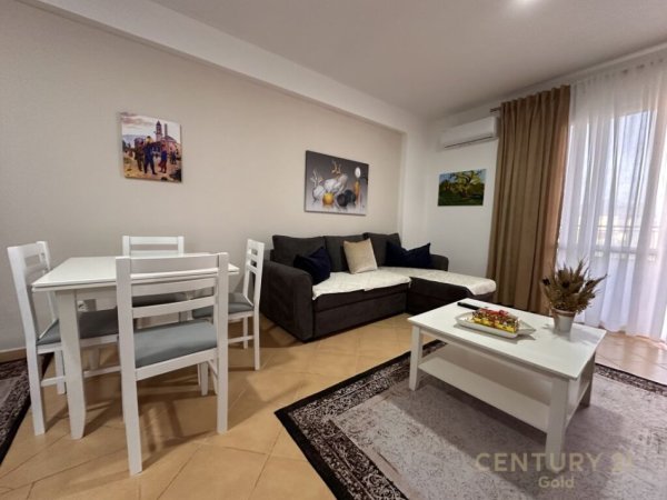 Tirane, jepet me qera apartament 2+1 Kati 9, 95 m² 700 € (Prane Rruges se Kosovareve)