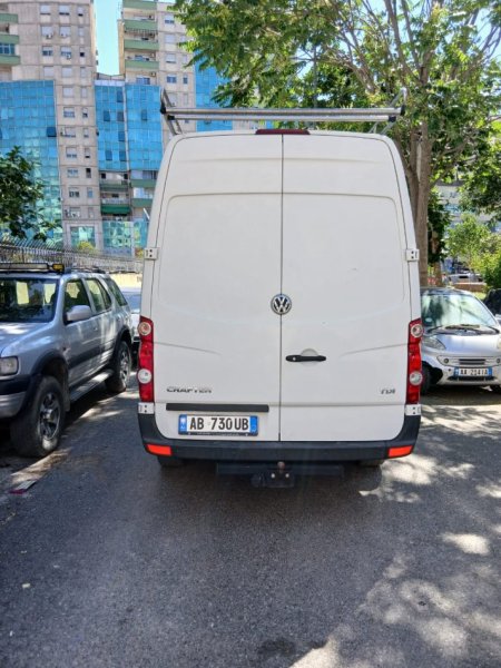 Tirane, shes minivan | minibus Volswagen Crafter 2000 Nafte Nafte, e bardhë manuale Kondicioner 150.000 km 15.900 €