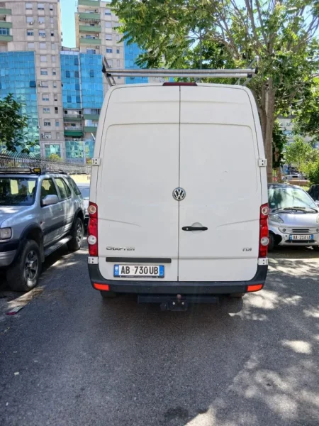 Tirane, Okazion Shitet Furgon Crafter 2000 cc Nafte, e bardhë manuale Kondicioner 150.000 km 15.900 €
