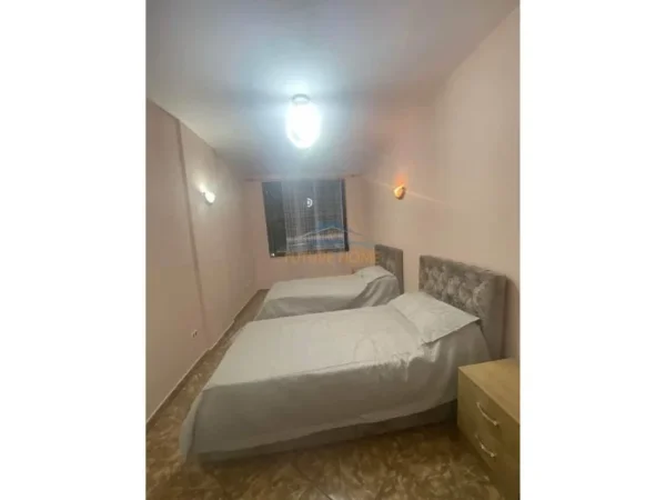 Durres, shitet apartament 2+1+Aneks Kati 4, 58 m² 110.000 € (Rruga Pavarsia)