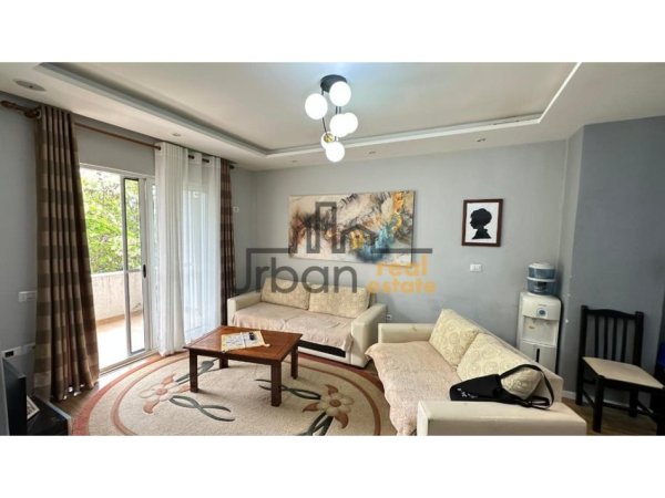 Tirane, jepet me qera apartament 2+1+Ballkon Kati 4, 100 m² 420 € (Fresku)
