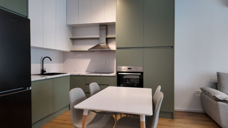 Tirane, jepet me qera apartament 2+1+Aneks+Ballkon Kati 4, 90 m² 500 € (ali demi)