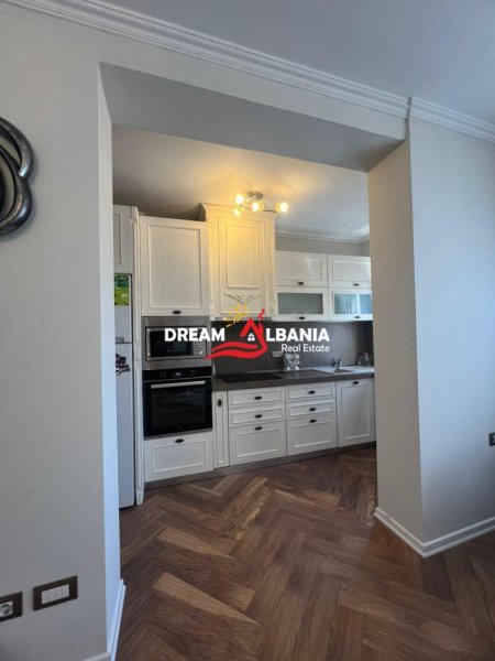 Tirane, shitet apartament 1+1 Kati 4, 58 m² 107.000 € (ne rrugen Kongresi i Manastirit, prane Oxhakut)