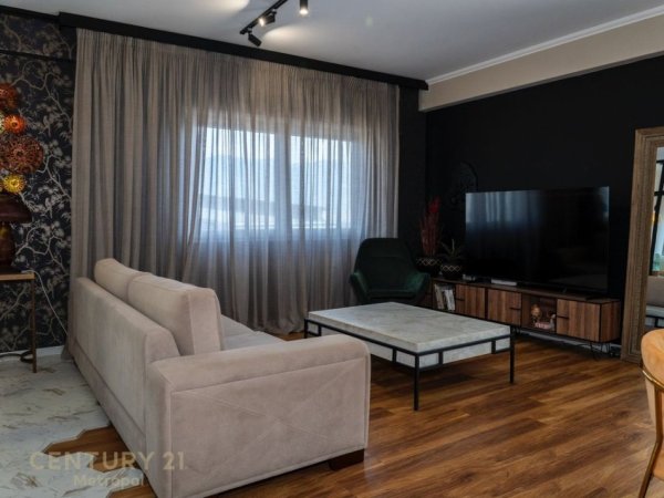 Tirane, shitet apartament 2+1 Kati 3, 109 m² 245.000 € (KOPSHTI BOTANIK)