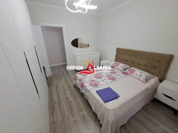 Tirane, jepet me qera apartament 2+1 Kati 5, 91 m² 800 € (ne rrugen Jordan Misja ne rezidencen Quartrum)